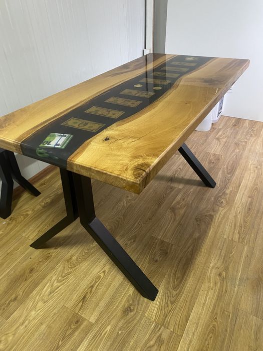 Vand masa din rasina !