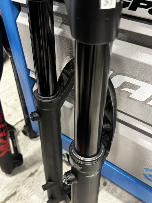 Вилка  2024 Fox 36 Grip 2 Elit Performance 150 29