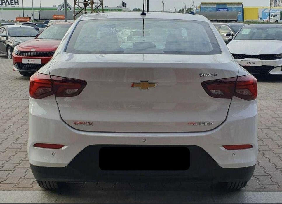 Onix 2024 probeg 80.000 kraska toza oq haydashga tayyor