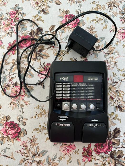 Продам гитарный процессор DigiTech