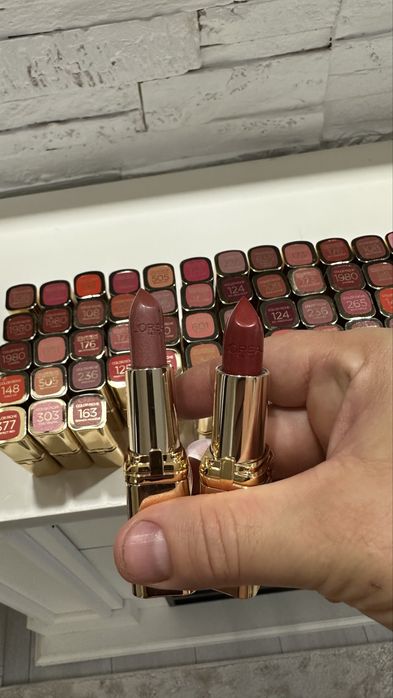 Rujuri L'oreal nude