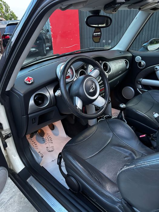 Mini Cooper 1.6 Benzină – 116 CP – 3.000 € negociabil