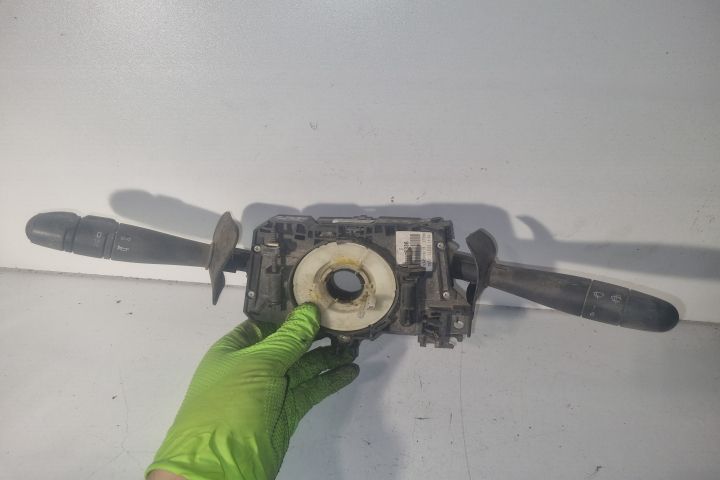 Ansamblu manete complet cu spira 8200375336 Dacia Logan prima generat