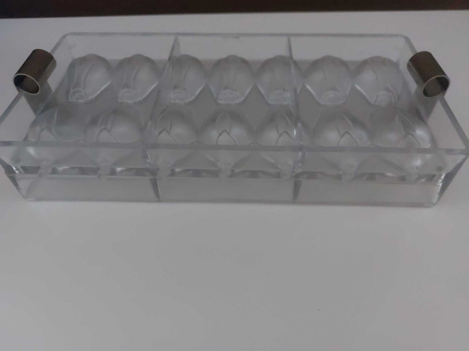 Продам поликарбонатную форму для шоколада