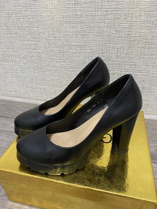 Продается женская обувь