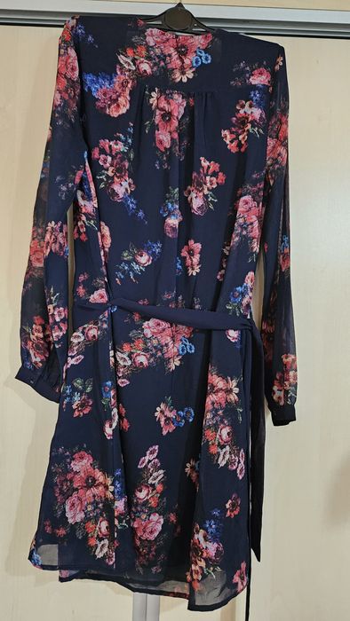 Rochie florala de la MNG Collection