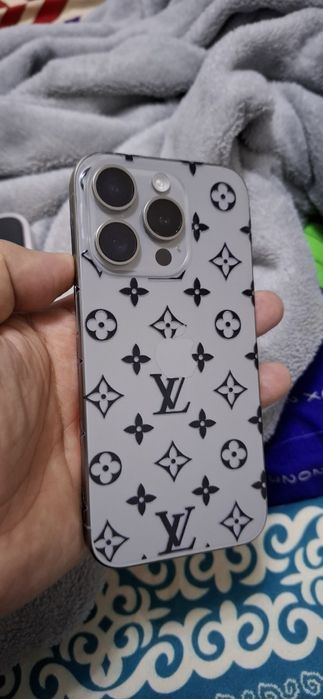 Продам Iphone 15pro