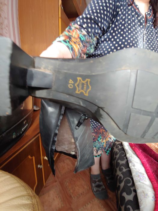 продам ботфорты осень и зима.