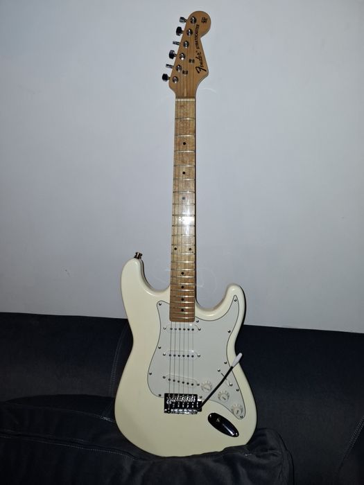 Злектрогитара Fender Stratocaster.