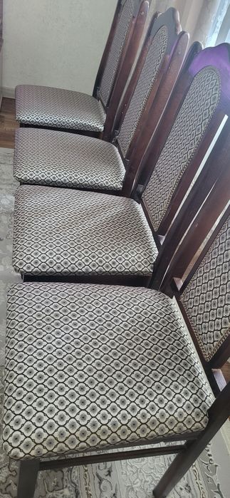Продаю стулья для гостиной