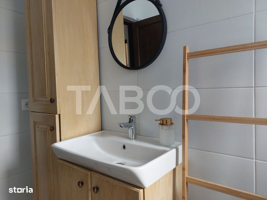 Casa 58 mp cu gradina 300 mp pet friendly central Cisnadioara