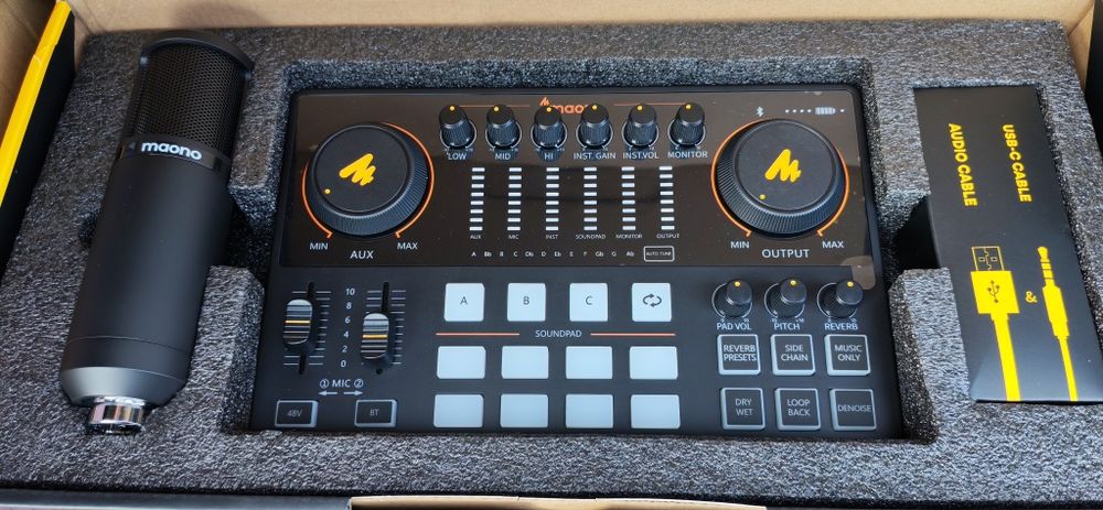 Профессиональная Аудио карта + Студийный микрофон. Maonocaster.