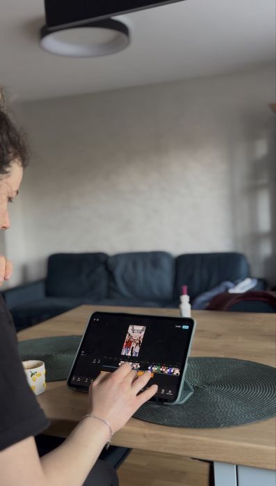 Editor video / Content creator / Social media (Cluj sau remote)