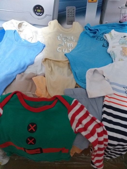 Lot de 28 Haine Bebe Nr 52-68