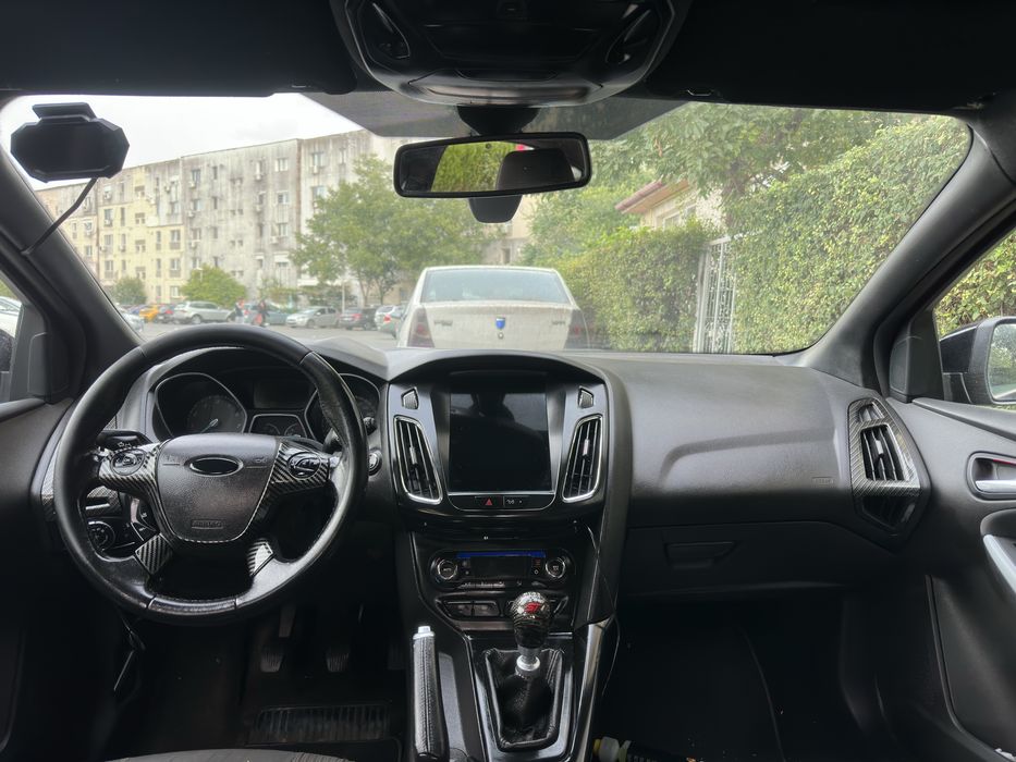 Ford Focus 1.6 Turbo 230 cp