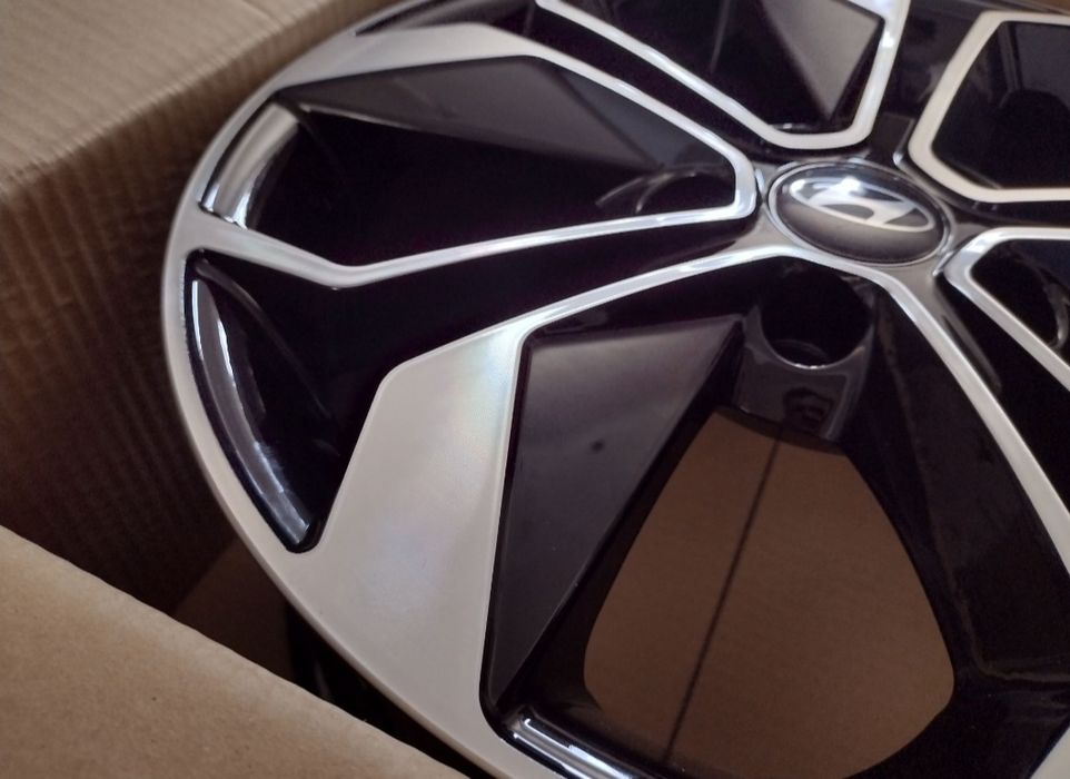 Jante R15 Hyundai i30 ix20 Venue Coupe și XG 5 x 114.3 R15
Prindere 5