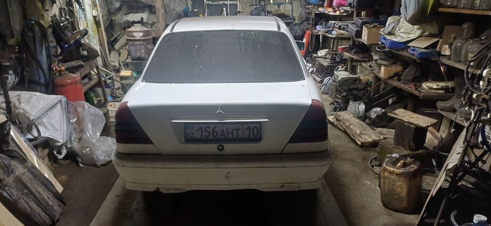 Продам мерседес 202