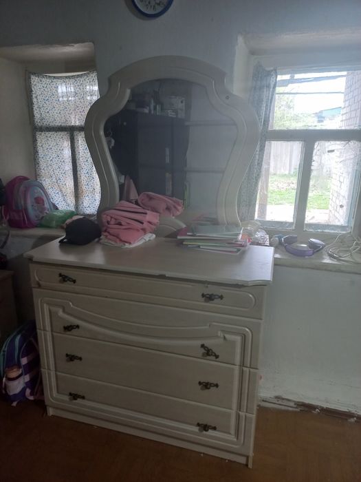 Продам комод в среднем