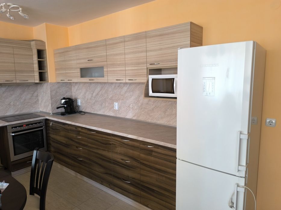 Дава се под наем Двустаен апартамент в Враца, Квартал 72 - 60 кв.м за 357 € - Снимка #4