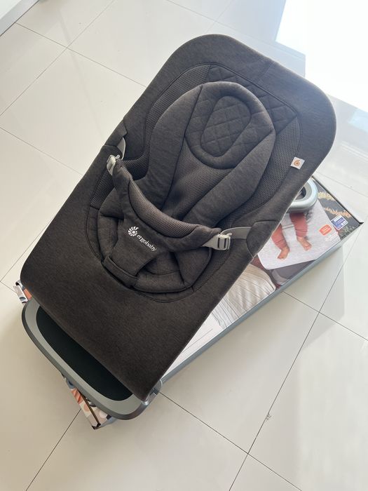 Ergobaby  Evolve шезлонг