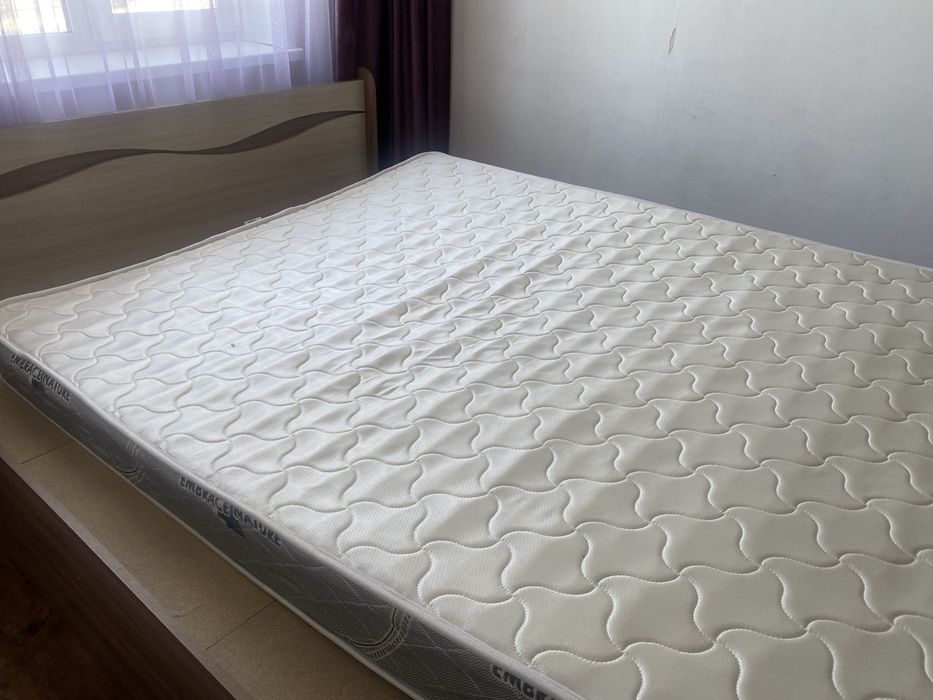 Продам кровать  размер 200х160