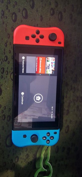 Vând Nintendo Switch V2