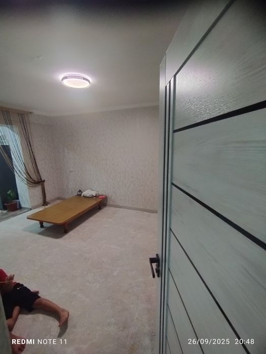 Srochna 1xona 2xona qilingan uy sotiladi pul zarur rosayam fayzli uy