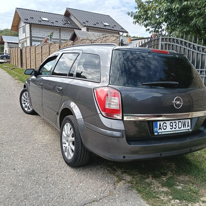 Vând Opel Astra H