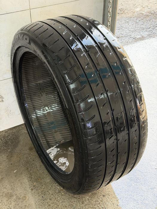 255/40/19 одиночка Toyo