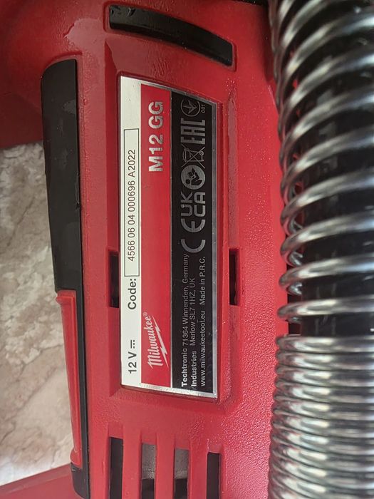 Gresor Pompa de gresat milwaukee m12  M12 GG ca noua