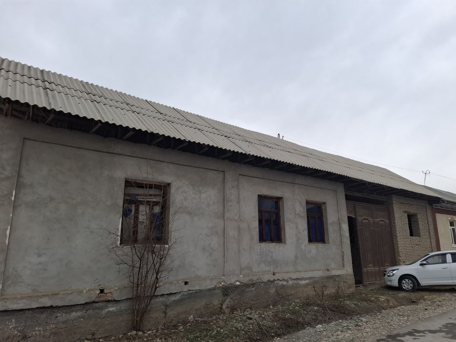 Ховли уй сотилади