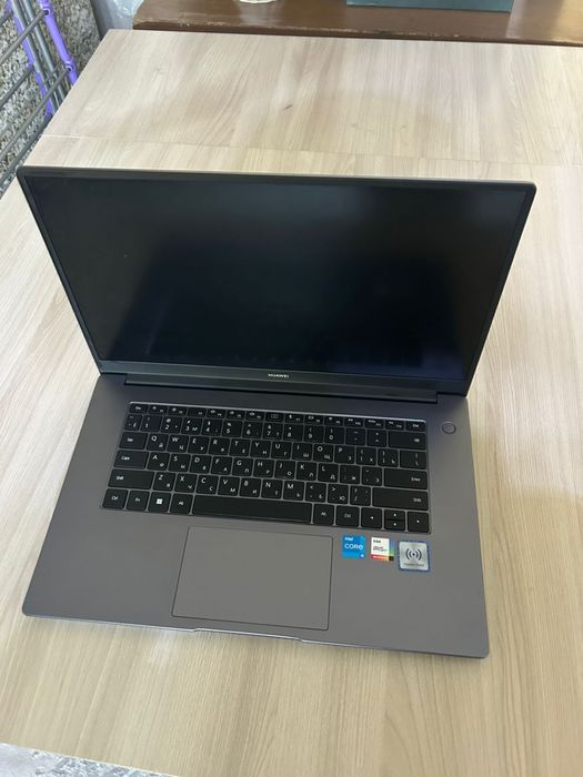 HUAWEI 8gb хорошо работает