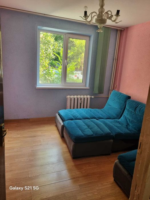 Apartament 3 camere/2 bai, 69 mp + balcon + pivniță,
