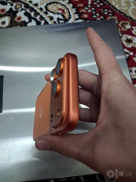 Iphone 17 pro Orange
