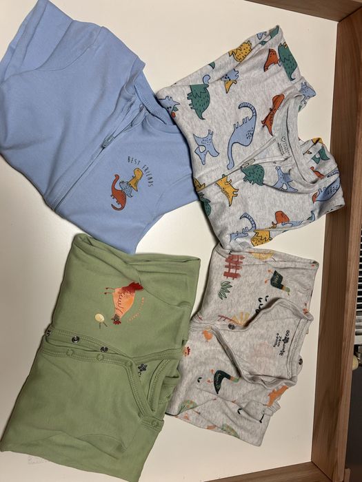 Lot haine baietel marimea 74