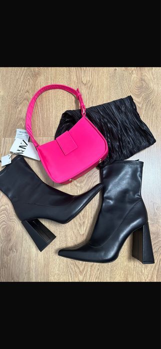 Продам сапоги на каблуке