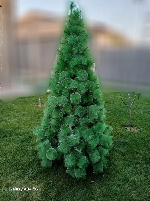 Yangi yil archasi suniy sotiladi 700000