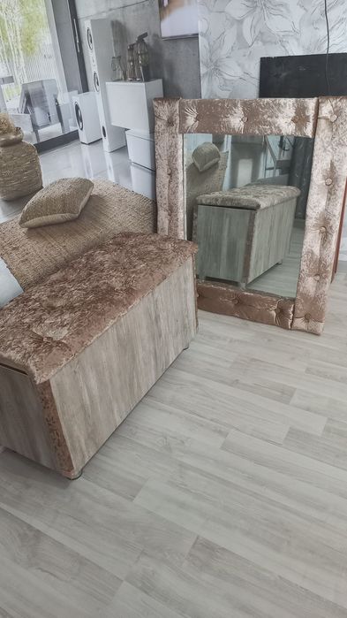 Продам зеркало и тумбу