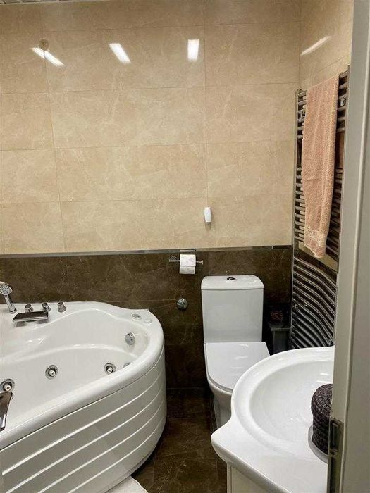 Дава се под наем Тристаен апартамент в Пловдив, Захарна фабрика - 96 кв.м за 453.9 € - Снимка #8