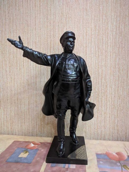 Статуя Киров ,чугун Касли 1954 год.
