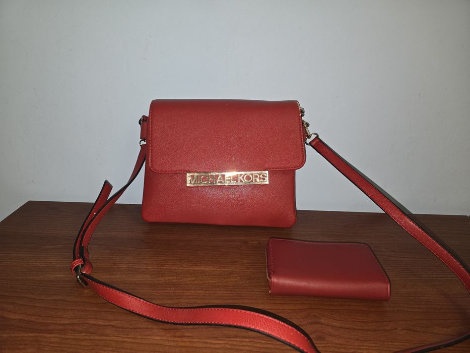 Дамска чанта + дамско портмоне