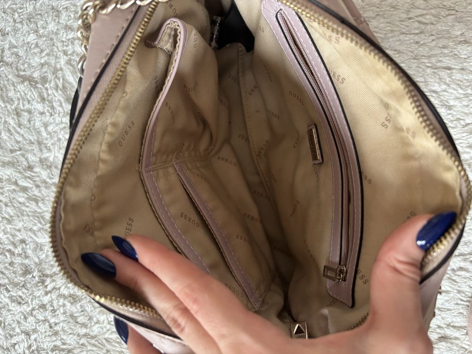 Дамска чанта Guess