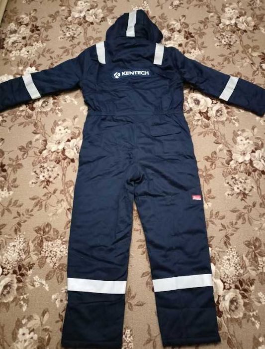 рабочий комбинезон  ( размер L )