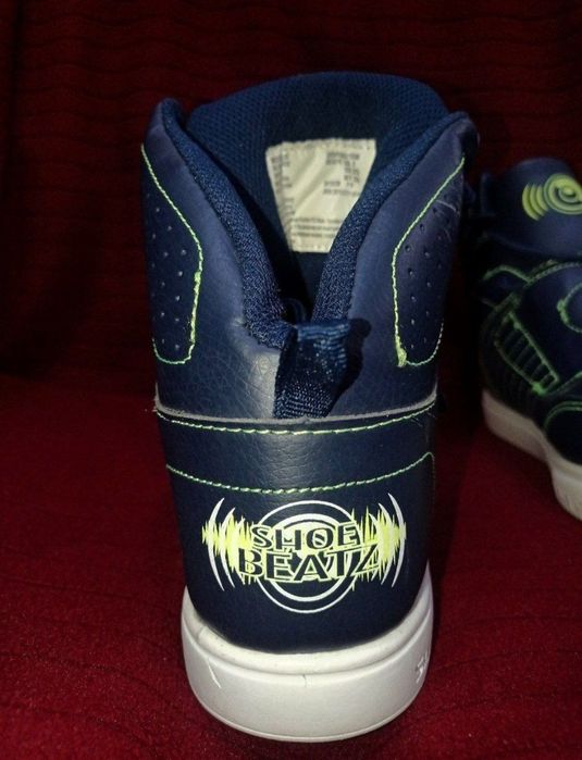 Из США, подростковая обувь, бренда BEATZ BOYS SHOES SZ4 BLUETOOTH