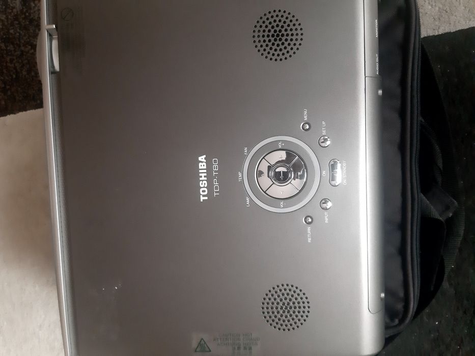 Videoproiector Toshiba TDP-T80