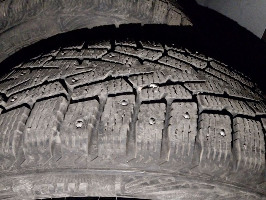 2 шины Cordiant 215 60 R16.