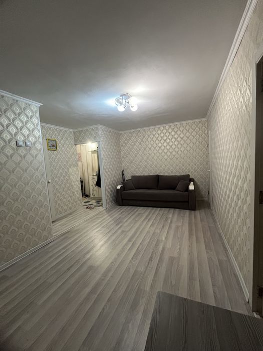 Продается квартира 3 этаж не угловая