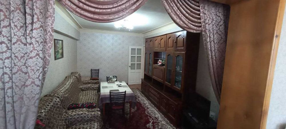 Срочно на Ц-6, 3/3/4, рядом школа №9, с мебелью