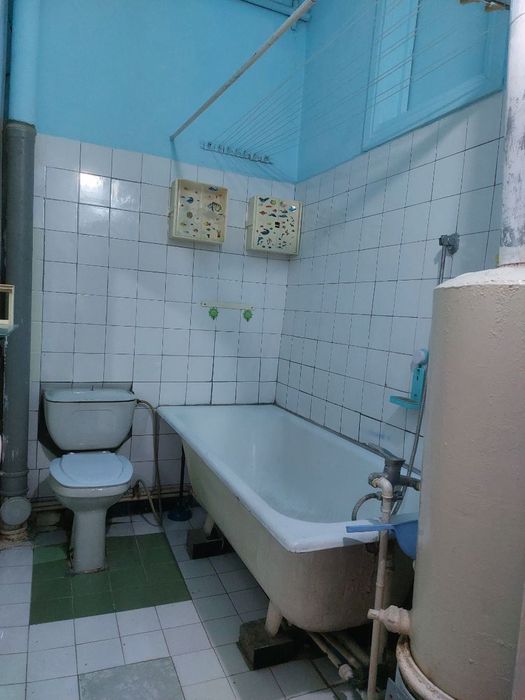 Продаётся 3хкомнатная квартира с высокими потолками