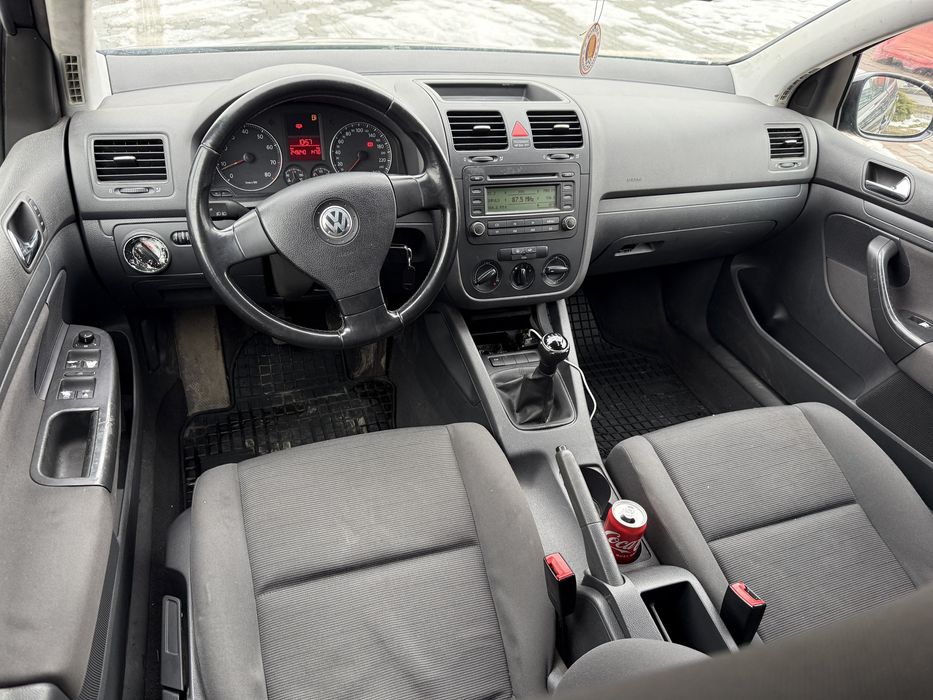 Volkswagen Golf 5 1.6 Benzina